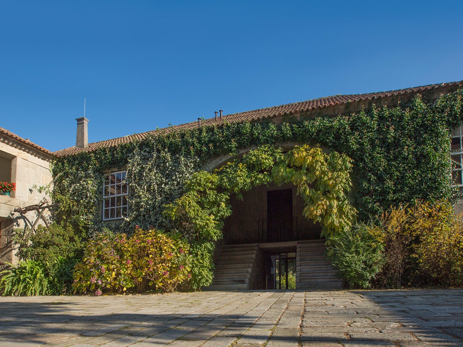 Aspeto Exterior da Fundação Eça de Queiroz